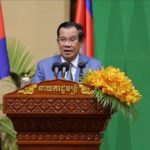 សម្តេច ហ៊ុន សែន៖ ខ្ញុំ​សុខចិត្ត​ទទួលយក​គំនិត ​​របស់​ប្រតិភូ​គណបក្ស​ចម្រុះ ជា​ជាង​ទទួលយក​ការបញ្ជាពី​ប...