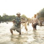 ប្រជាពលរដ្ឋនៅភូមិបង្កោងចាប់ត្រីរួមគ្នានៅបឹងអភិរក្ស ដើម្បីថែរក្សាទំនៀមចាប់ត្រីរួមគ្នា សម្រាប់ធ្វើ...