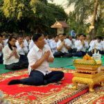 យុវជននិងប្រជាពលរដ្ឋជាង២០០នាក់ ប្រមូលផ្តុំគ្នាគោរពវិញ្ញាក្ខន្ធអ្នកស្លាប់ ក្នុងរបបខ្មែរក្រហមនៅមជ្ឈមណ្ឌ...