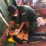 កុមារ​ម្នាក់​ដុត​ផាវ​បោះ​ចូល​ក្នុង​ធុងសាំង ​បណ្ដាល​ឲ្យ​ធុងសាំង​ផ្ទុះ​បុក​ត្រូវ​គ្រាប់ភ្នែក​ស្លាប់​ ន...