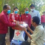 កាកបាទក្រហមកម្ពុជា ខេត្តកំពង់ឆ្នាំង ផ្តល់អំណោយដល់ប្រជាពលរដ្ឋងាយរងគ្រោះចំនួន៤៥គ្រួសារ ...