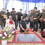 នាយឧត្តមសេនីយ៍ឯក ហ៊ុន ម៉ាណែត អញ្ជើញជាអធិបតីបើកការដ្ឋានសាងសង់អគារទីបញ្ជាការ និងអគារផ្...