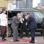 ព្រះមហាក្សត្រខ្មែរ យាងពន្លត់ភ្លើងជ័យនៅវិមានឯករាជ្យ បន្ទាប់ពីបានដុតបំភ្លឺអស់រយៈពេល៣ថ្ងៃ