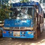 ចាប់រថយន្តខ្នាតធំមួយគ្រឿងដឹកឈើចម្រុះលាក់បង្កប់ក្នុងឈើផ្ទះចាស់ នៅខេត្តកំពង់ឆ្នាំង