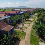ភូមិដាច់ស្រយាលមួយស្ថិតក្បែរបឹងទន្លេសាប ក្នុងខេត្តកំពង់ឆ្នាំង មានភ្លើងអគ្គិសនីប្រើ...