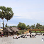 ទំ​នប់​គង្គាក្នុង​​ខេត្ត​​កំព​ង់​ឆ្នាំង ជា​​ទី​​ក​ម្សាន្ត​ដ៏​ពេញ​​និយម​​​​នា​រ​ដូវ​​​​​បុ​ណ្យ​ភ្ជុ...