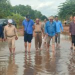 អាជ្ញាធរស្រុកកំពង់ត្រឡាច ផ្អាកចរាចរណ៍បណ្តោះអាសន្ន លើកំណាត់ផ្លូវលេខ១៥២ ចន្លោះចាប់ពីភូមិចំបក់...