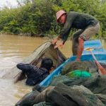កម្លាំង​សមត្ថ​កិច្ច​ចម្រុះ​ខេត្ត​កំពង់​ឆ្នាំង​ បន្ត​ចុះ​បង្រ្កាប​បទ​ល្មើស​នេ​សាទ​ នៅ​ក្នុង​ភូមិ​សាស្...