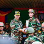 ឧត្តមសេនីយ៍ឯក ហ៊ុន ម៉ាណែត៖ ការប្រកួតកីឡាកងយោធពលខេមរភូមិន្ទ ផ្តល់ឱកាសឱ្យក្រុមកីឡាករ បានស្គាល់គ្នារឹតច...