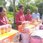 មន្ត្រី​អនុសាខា​ កាក​បាទ​ក្រហម​កម្ពុជា​ ស្រុក​ទឹក​ផុស​ ចុះ​សួរ​សុខ​ទុក្ខ​និង​ជូន​អំណោយ​ដល់​ ប្រជា​ពល...