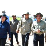 អភិបាល​ខេត្ត​និង​អ្នក​តំណាង​រាស្ត្រ​មណ្ឌល​កំពង់​ឆ្នាំង​ ចុះ​អន្ត​រាគមន៍​សង្គ្រោះ​ស្រូវ​ប្រាំង​ ចំនួន...