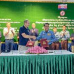 ពិធី​ចុះ​ហត្ថ​លេខា​កិច្ច​ព្រម​ព្រៀង​សហ​ប្រតិ​បត្តិ​ការ​ លើ​ជំនួយ​ហិរញ្ញ​ប្បទាន​ឥត​សំណង​ចំនួន​ ៦០០ ​០...
