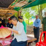 រដ្ឋ​មន្ត្រី​ក្រសួង​វប្បធម៌​ និង​អ្នក​តំណាង​រាស្ត្រ​អញ្ជើញ​ជួប​សំណេះ​​សំណាល​ជាមួយ​គ្រូ​បង្គោល​ ដែល​ក...