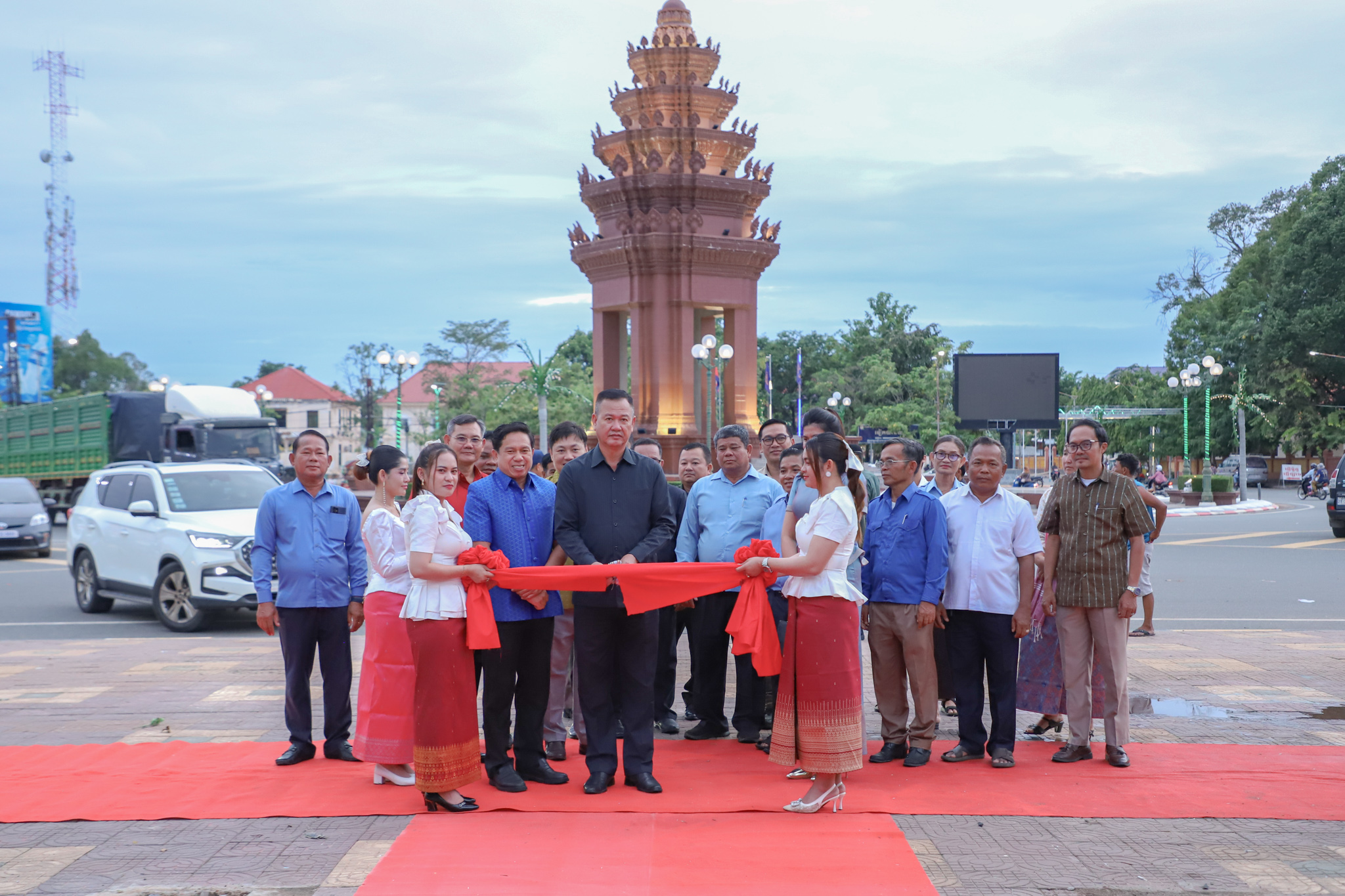 រដ្ឋបាលខេត្តកំពង់ឆ្នាំង បើកពិព័រណ៍ផលិតផលក្នុងស្រុក ភូមិមួយផលិតផលមួយ